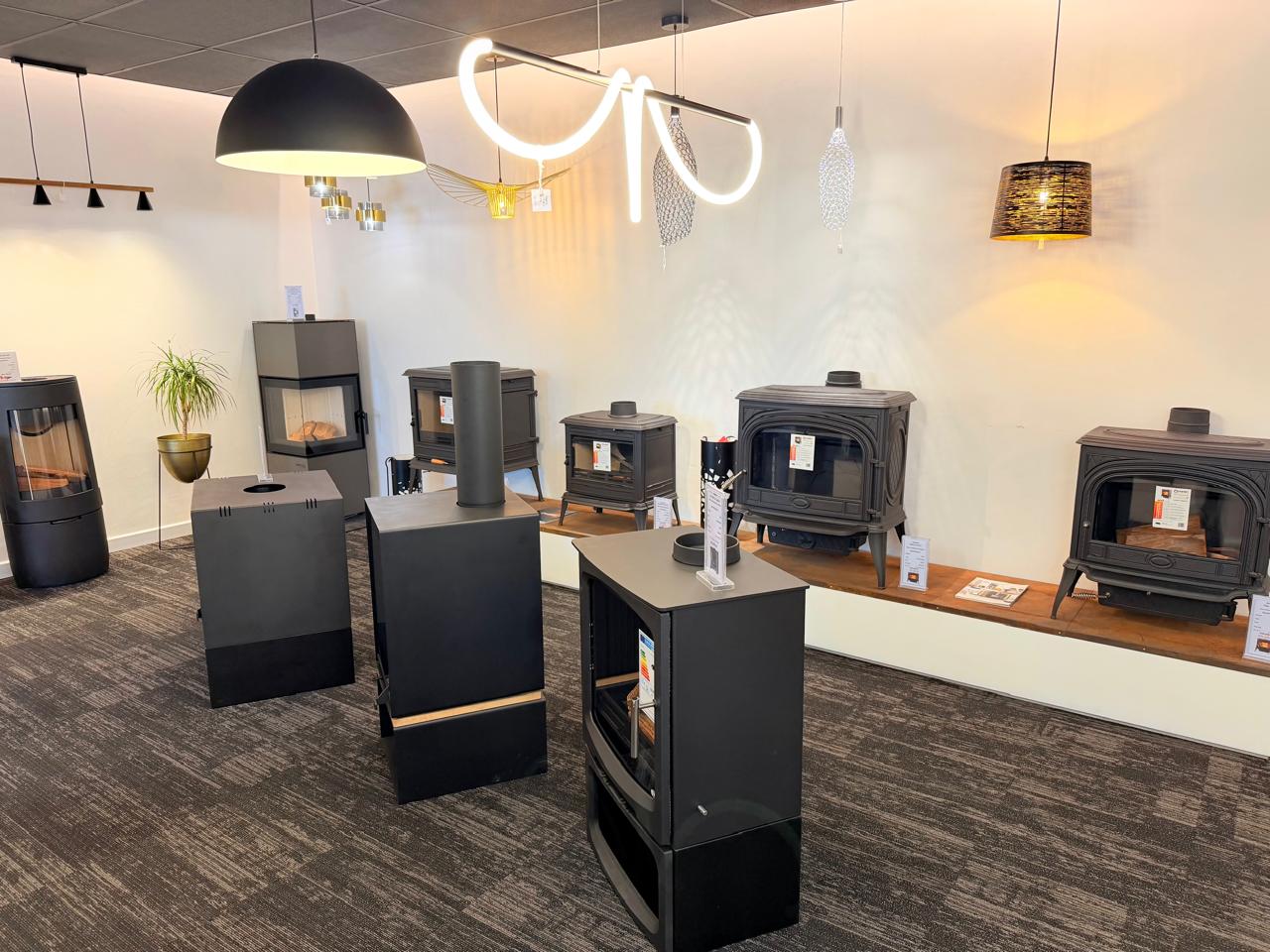 Hyper Fires Brackenfell showroom installation displays