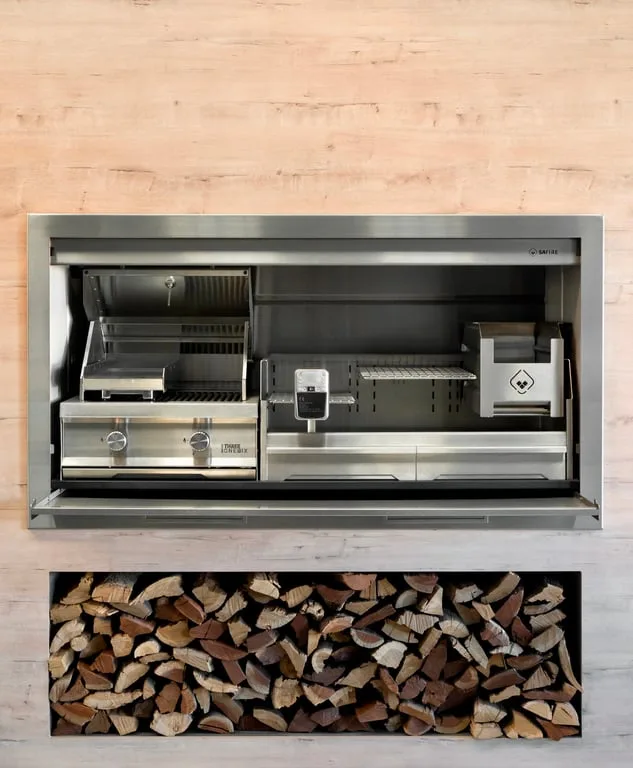 SAFIRE Pyro combo built-in braai with gas and wood cooking zones