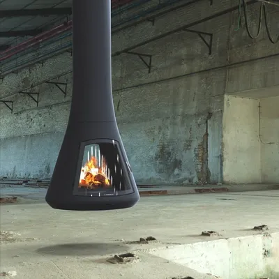 CALISTA DANS HANGAR+flamme